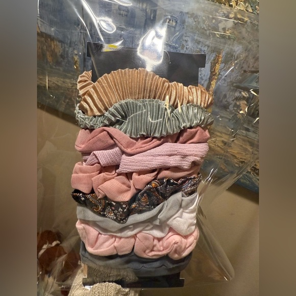 10 pc Assorted Hair Scrunchies Set New - Picture 1 of 2